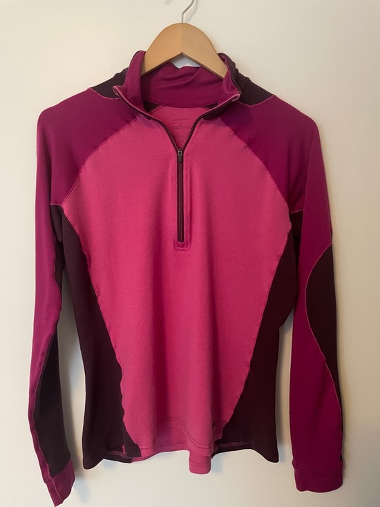 Patagonia Sweaters - Patagonia Colorblock half zip base layer